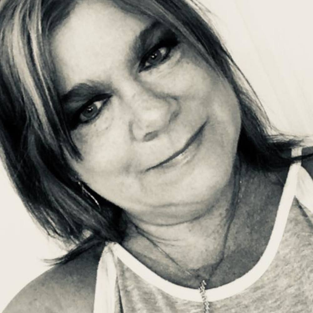 Meet your Posher, Lois